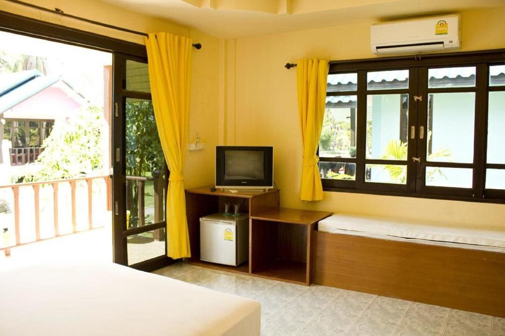 Siraya Beachfront Resort Ko Pha Ngan Exterior photo