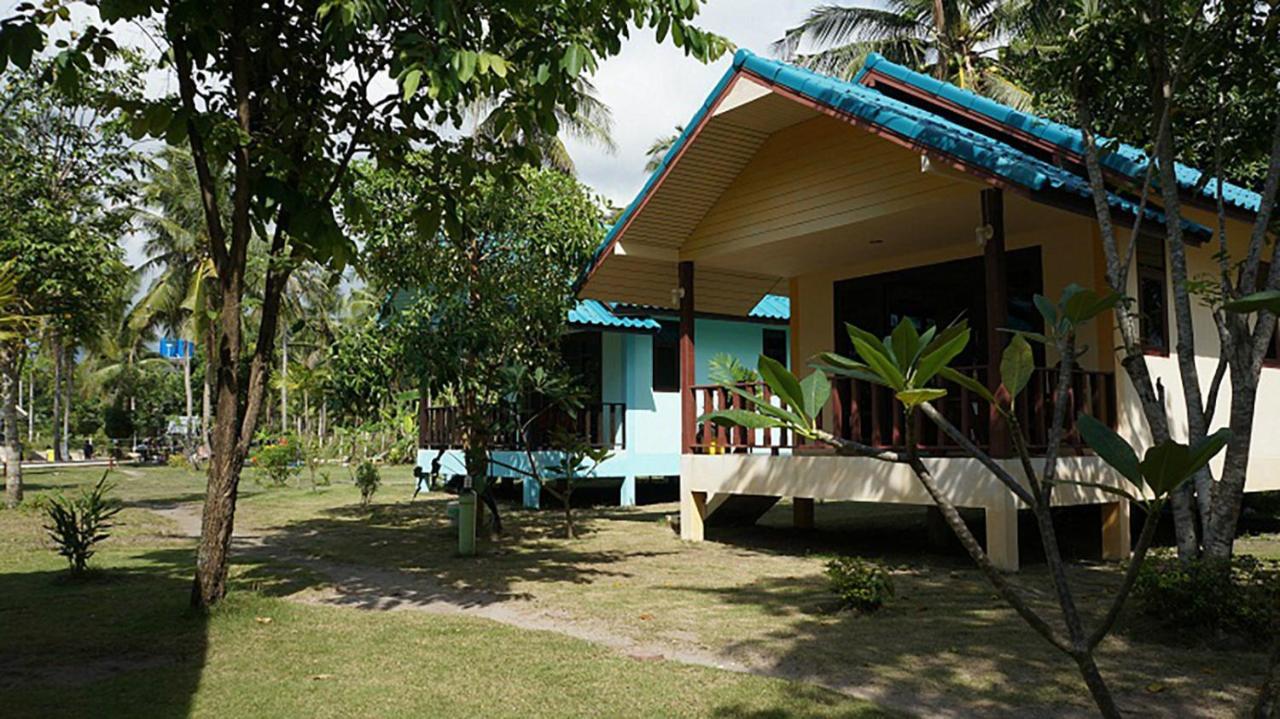 Siraya Beachfront Resort Ko Pha Ngan Exterior photo